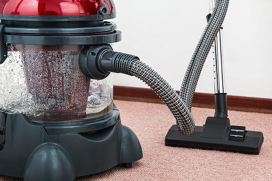 vacuum cleaner carpet cleaner housework housekeeping 1 - Kenapa Filter Industri Lebih Mahal ketimbang Filter Rumah Tangga?